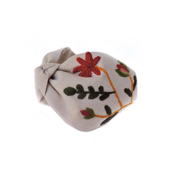 Χειροποίητη floral στέκα με κέντημα στο χέρι σε μπεζ λινό ύφασμα / Handmade floral embroidery headband in beige linen cloth. - στέκες