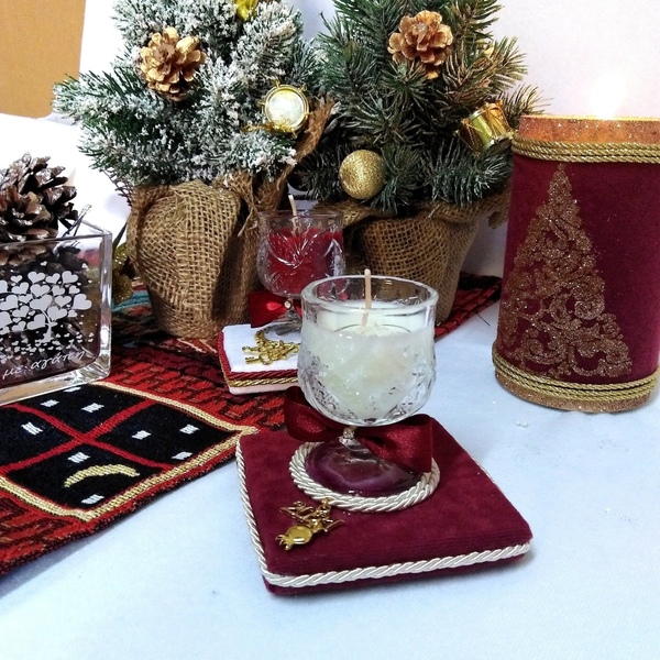 Γούρι 2022 αρωματικό κερί σε μπορντό βάση 9×9×9cm - χριστουγεννιάτικα δώρα, κεριά & κηροπήγια - 5