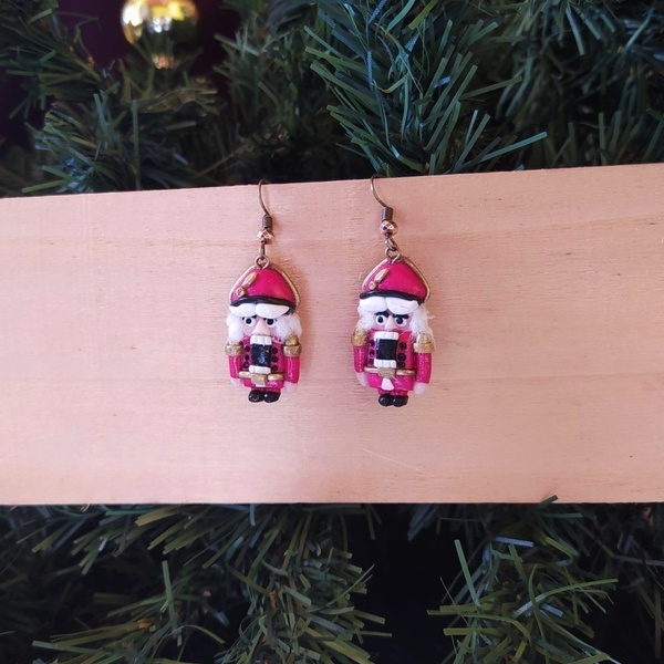 Καρυοθραύστες σκουλαρίκια με ημιπολύτιμο αιματίτη - ημιπολύτιμες πέτρες, πηλός, χριστουγεννιάτικο, κρεμαστά - 5