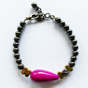Hematite fuchsia and purple drop bracelet. - ημιπολύτιμες πέτρες, χεριού, αυξομειούμενα