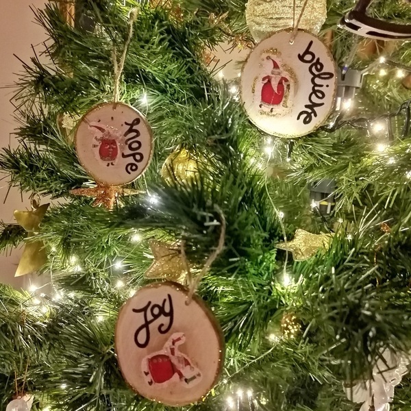 Σετ με 3 Χριστουγεννιάτικα Στολίδια Άγιος Βασίλης HOPE BELIEVE JOY από ξύλο 6,5 - 7 εκ - ξύλο, χριστουγεννιάτικα δώρα, άγιος βασίλης, στολίδια - 2