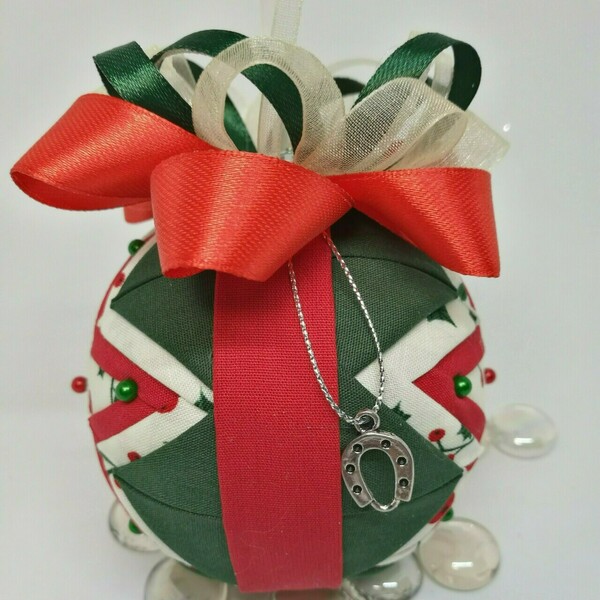 Χριστουγεννιατικο στολίδι σε παραδοσιακά χρώματα - ύφασμα, γούρι, χριστουγεννιάτικα δώρα, στολίδια, μπάλες - 3