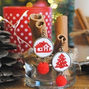 Κεντητά σκουλαρίκια *Christmas Neighborhood* - ορείχαλκος, σπιτάκι, κρεμαστά, χριστούγεννα - 2