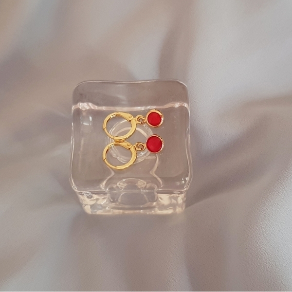 "Mini Dots" - Μικρά κρικάκια με γυάλινα κόκκινα στοιχεία - γυαλί, επιχρυσωμένα, κρίκοι, μικρά, ατσάλι - 2