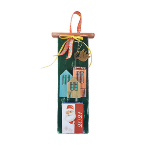 Ημερολόγιο τοίχου ξύλινο χειροποίητο με μεταλλικό γούρι περιστέρι Σπίτια χρωματιστά 7x22x5 Πράσινο Καπαδάκης - ξύλο, χειροποίητα, χριστουγεννιάτικα δώρα, γούρια