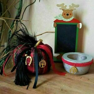 Χειροποίητη κολοκύθα γούρι κόκκινο καρό ( 11 χ 9 εκ. ) - ύφασμα, δώρο, χριστουγεννιάτικα δώρα, κολοκύθα, γούρια - 5