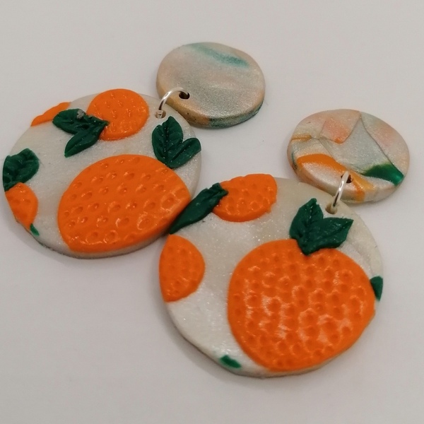 Σκουλαρίκια στρόγγυλα με ανάγλυφα πορτοκάλια από πολυμερικό πηλό - πηλός, ατσάλι, κοσμήματα, κρεμαστά, faux bijoux, καρφάκι - 2