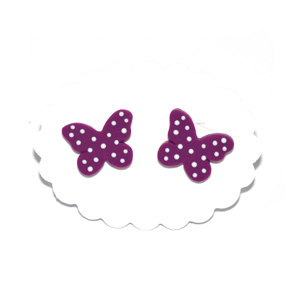 Σκουλαρίκια καρφωτά μωβ πουά πεταλούδες από πηλό - πουά, πηλός, πεταλούδες, καρφωτά, μικρά