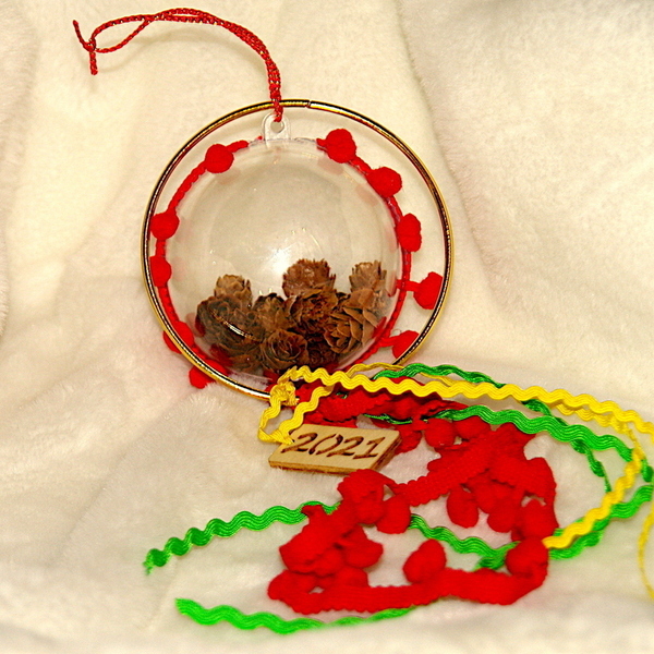 ΓΟΥΡΙ ΜΠΑΛΑ με ΚΟΥΚΟΥΝΑΡΙΑ - κουκουνάρι, χριστουγεννιάτικα δώρα, γούρια, δέντρο, προσωποποιημένα, μπάλες - 2