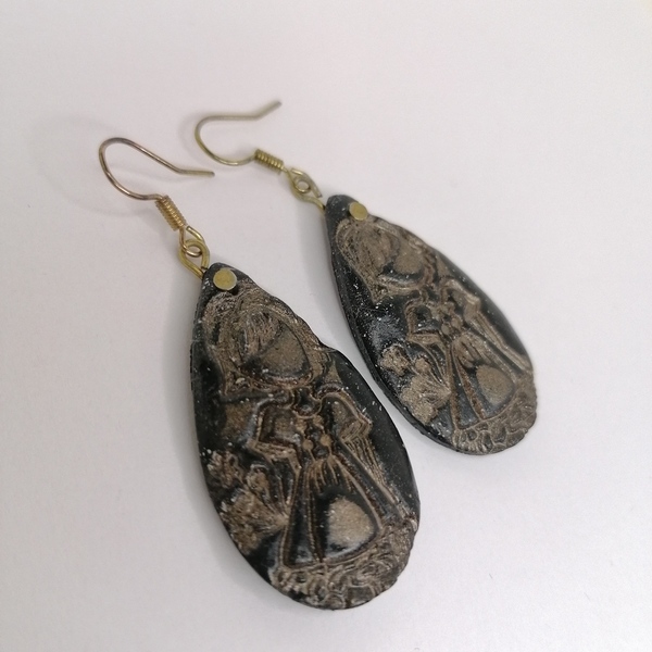 Σκουλαρίκια με ανάγλυφο κορίτσi αποκλειστικά φτιαγμένο απο πηλό - πηλός, ατσάλι, κοσμήματα, faux bijoux, φθηνά - 3