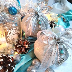 Γούρι 2023 αρωματικό κερί ρόδι μεγάλο γαλάζιοπερλέ-holographic 8.5*7.5cm - γούρι, ρόδι, χριστουγεννιάτικα δώρα, γούρια, πρωτοχρονιά, κεριά & κηροπήγια - 3