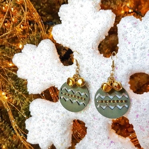 Χριστουγεννιάτικα σκουλαρίκια, μπάλες (χακί σκούρο) από ξύλο με χρυσά κουδουνάκια - ξύλο, χριστουγεννιάτικο, κρεμαστά, faux bijoux, γούρια - 4