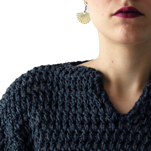 Πλεκτό χειροποίητο γκρι ανθρακί πουλόβερ με μικρό v λαιμό - μαλλί, ακρυλικό, crop top, μακρυμάνικες - 5