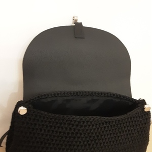 Πλεκτή χειροποίητη τσάντα πλάτης με δερμάτινο καπάκι σε μαύρο χρώμα - πλάτης, μεγάλες, all day, πλεκτές τσάντες - 4
