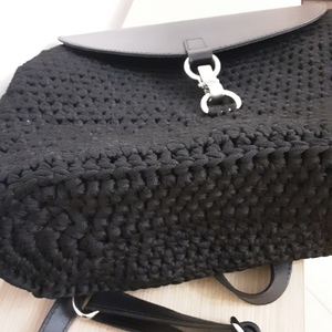 Πλεκτή χειροποίητη τσάντα πλάτης με δερμάτινο καπάκι σε μαύρο χρώμα - πλάτης, μεγάλες, all day, πλεκτές τσάντες - 5