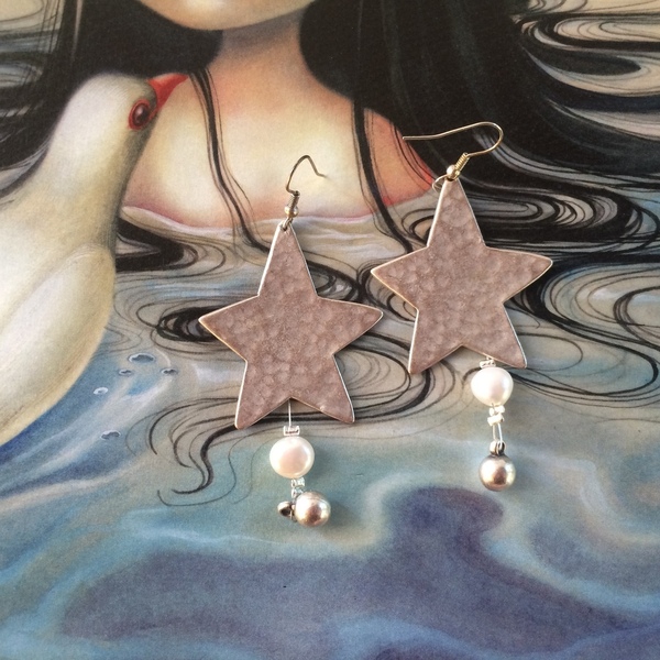 Κρεμαστά σκουλαρίκια "Αστέρια" με μαργαριτάρια - επάργυρα, κρεμαστά, με πέρλες, πέρλες, μεγάλα - 5