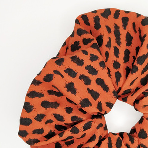 *Orange Leopard* jumbo scrunchie - για τα μαλλιά, λαστιχάκια μαλλιών - 2
