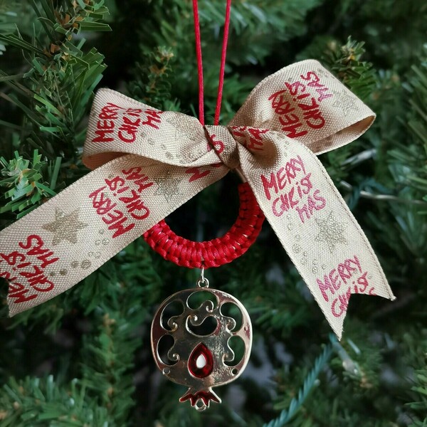 Γούρι 2022, Κόκκινο χριστουγεννιάτικο βελούδινο στεφάνι με μεταλλικό ρόδι - βελούδο, ρόδι, γούρια - 2