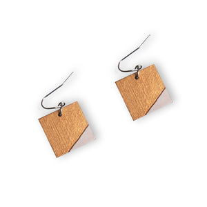 Ξύλινα σκουλαρίκια 4Dots Gold-White - ξύλο, minimal, κρεμαστά, φθηνά
