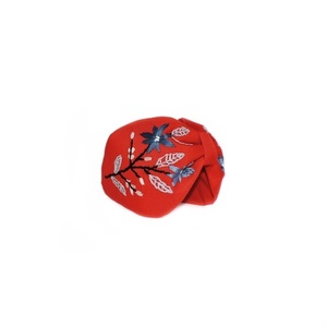 Χειροποίτη φλοράλ στέκα με κέντημα στο χέρι σε κοκκινο λινό ύφασμα / Handmade floral embroidery headband in red linen cloth . - στέκες - 2