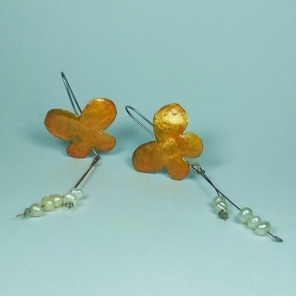Σκουλαρίκια Πεταλούδες με μαργαριταράκια - ορείχαλκος, μικρά, κρεμαστά, φθηνά - 4