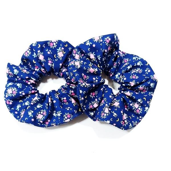 Scrunchie/ Λαστιχάκια μαλλιών 'μπλε λουλούδια' - 1 τεμάχιο - απαραίτητα καλοκαιρινά αξεσουάρ, λαστιχάκια μαλλιών