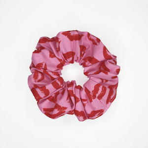 *Kiss* medium cotton scrunchie - βαμβάκι, για τα μαλλιά, λαστιχάκια μαλλιών