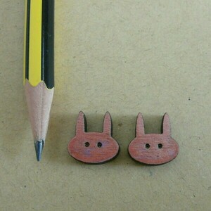 "Κουνελάκια!" - Καρφωτά σκουλαρίκια από ξύλο ροζ κουνελάκια 1,3 εκ. ζωγραφισμένα στο χέρι, βάση ατσάλι - δώρο, καθημερινό, καρφωτά, μικρά, κουνελάκι - 2