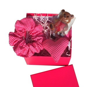 Δώρο Αγίου Βαλεντίνου - Φούξια κουτάκι - καρδιά, δώρο, χειροποίητα, σετ, αγ. βαλεντίνου, σετ δώρου, δώρα για γυναίκες