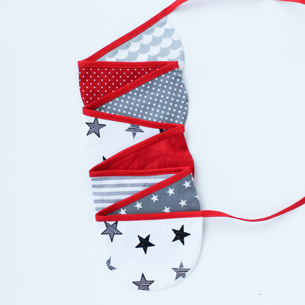 Διακοσμητική υφασμάτινη γιρλάντα με γκρι - κόκκινα σημαιάκια - αγόρι, αστέρι, γιρλάντες - 2