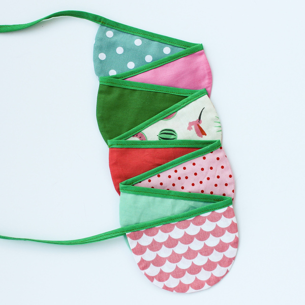 Διακοσμητική υφασμάτινη γιρλάντα με ροζ-βεραμάν- πράσινα σημαιάκια - κορίτσι, γιρλάντες - 2