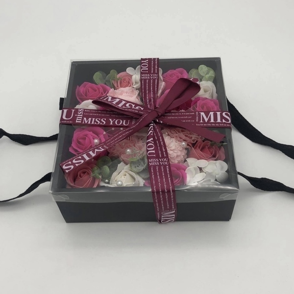 Valentines κουτί με τριαντάφυλλα από σαπούνι - τριαντάφυλλο, δώρα αγίου βαλεντίνου, δώρα για γυναίκες