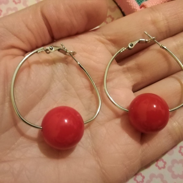 Σκουλαρίκια κρίκοι κόκκινη χάντρα 4cm - κρίκοι, μικρά, faux bijoux, αγ. βαλεντίνου - 3
