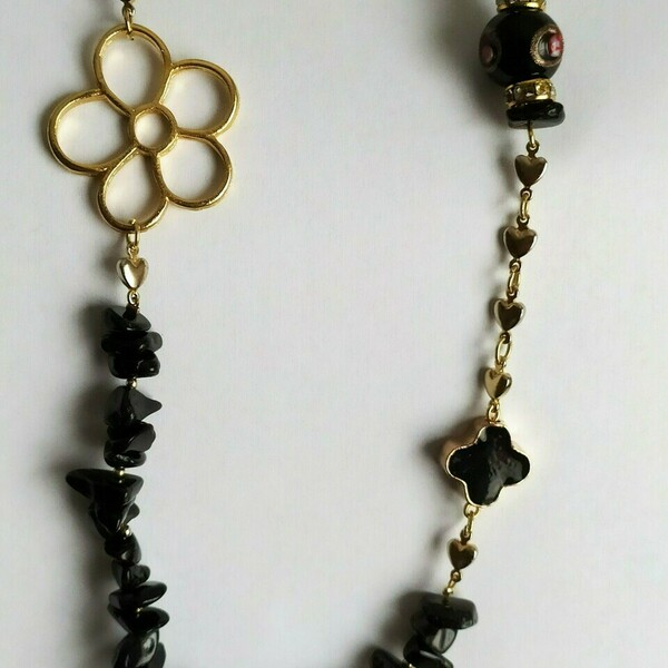 Κολιέ ημιπολύτιμες χειροποίητη αλυσίδα με μικρές μεταλλικές χρυσαφί καρδούλες - ημιπολύτιμες πέτρες, κοντά, λουλούδι - 3
