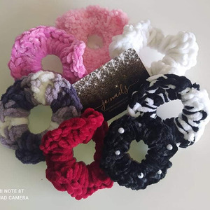 Κοκαλάκι scrunchy πλεκτό χειροποίητο βελουτέ φούξια - λαστιχάκια μαλλιών - 3