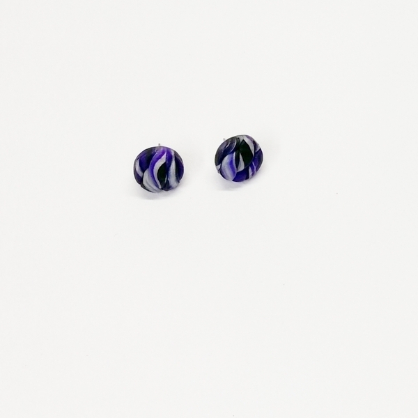 Πλεκτά σκουλαρίκια, μοβ, μαύρο, περλέ - πηλός, καρφωτά, μικρά, ατσάλι, πλεκτά - 2