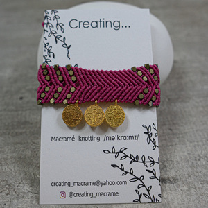 Βραχιόλι boho macrame φούξια με χάντρες και φλουριά - επιχρυσωμένα, μακραμέ, boho, χεριού, αυξομειούμενα - 3
