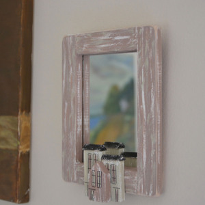 Καθρέπτης ξύλινος χειροποίητος ζωγραφισμένος στο χέρι Γειτονιά με σπίτια 15x20x4 Σομόν Καπαδάκης - ζωγραφισμένα στο χέρι, διακόσμηση, χειροποίητα, ξύλινα διακοσμητικά τοίχου - 3