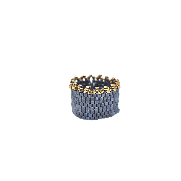 Μοντέρνο δαχτυλίδι σε γκρί σκούρο και χρυσαφί με χάντρες Miyuki delica - χάντρες, miyuki delica, σταθερά, μεγάλα
