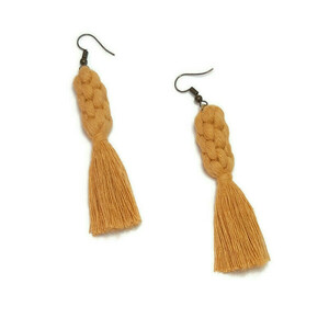 Crown knot earrings - mustard - μακραμέ, κρεμαστά - 3
