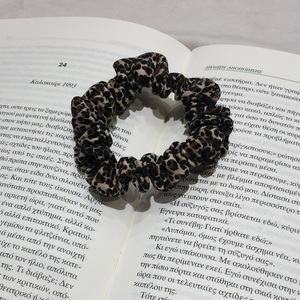 Υφασμάtινο λαστιχάκι scrunchie leopard mini - ύφασμα, animal print, για τα μαλλιά, λαστιχάκια μαλλιών - 4