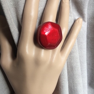 Μεγάλο ζωγραφισμένο κόκκινο δαχτυλίδι από ρητίνη - boho, σταθερά, μεγάλα, φθηνά - 3