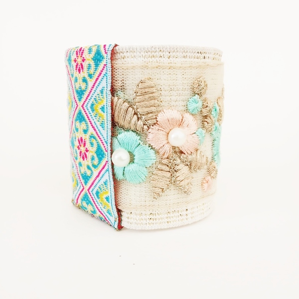 Embroidered Flowers White, Elastic Cuff - ύφασμα, σταθερά, χεριού, χειροπέδες, φαρδιά - 2