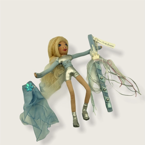 Σετ Δώρου ,Λαμπάδα αρωματική γαλάζια 30cm ,με κούκλα πριγκίπισσα πάνινη 33cmύψος - κορίτσι, λαμπάδες, σετ, πριγκίπισσες, παιχνιδολαμπάδες - 4