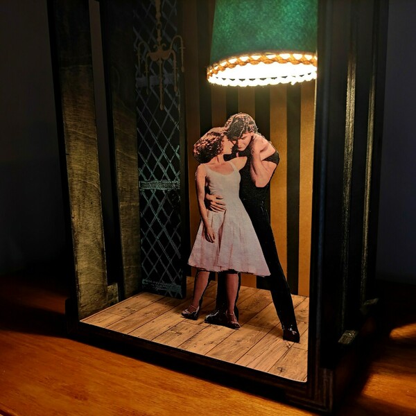 Ξύλινο χειροποίητο διακοσμητικό φωτιστικό με θέμα Dirty dansing - πορτατίφ, τοίχου, δώρα για γυναίκες - 3