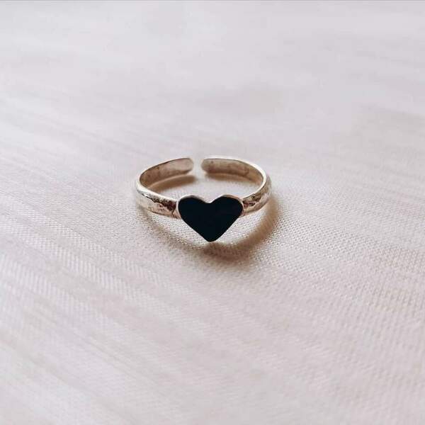 Επάργυρο δαχτυλίδι "Καρδιά" με μαύρο σμάλτο - αλπακάς, επάργυρα, μικρά, αυξομειούμενα - 2