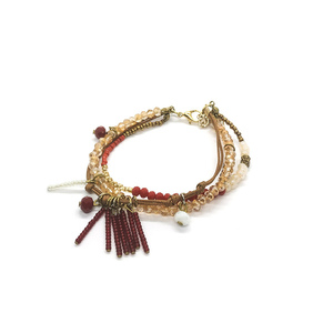 "Golden Love Bracelet" - Τριπλό βραχιόλι με κόκκινες χάντρες - χάντρες, πολύσειρα, χεριού, αυξομειούμενα