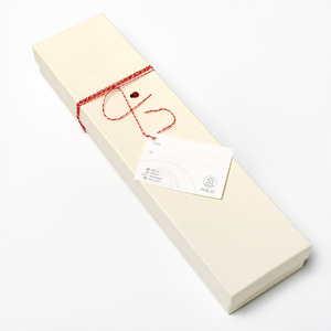 Γυναικεία πασχαλινή λαμπάδα με πασχαλίτσες κόκκινη 26 cm - κορίτσι, λαμπάδες, για παιδιά, για ενήλικες, για εφήβους - 4