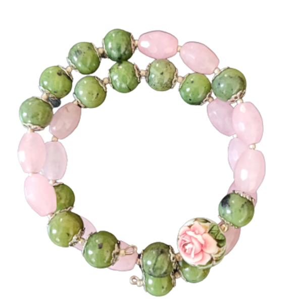 Ανοιξιάτικο βραχιόλι με ροζ χαλαζία και πράσινο νεφρίτη. - ημιπολύτιμες πέτρες, πολύσειρα, χεριού, αυξομειούμενα