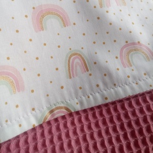 Baby Gift Box Σετ των 3 Παιδικό Γούρι Φυλαχτό - Ματάκι για Νεογέννητο με Ουράνια Τόξα Μαξιλάρι,Βρεφική Κουβέρτα, Σημαιάκια Γιρλάντα The Pink Feather - κορίτσι, σετ δώρου, φυλαχτά, κουβέρτες - 2